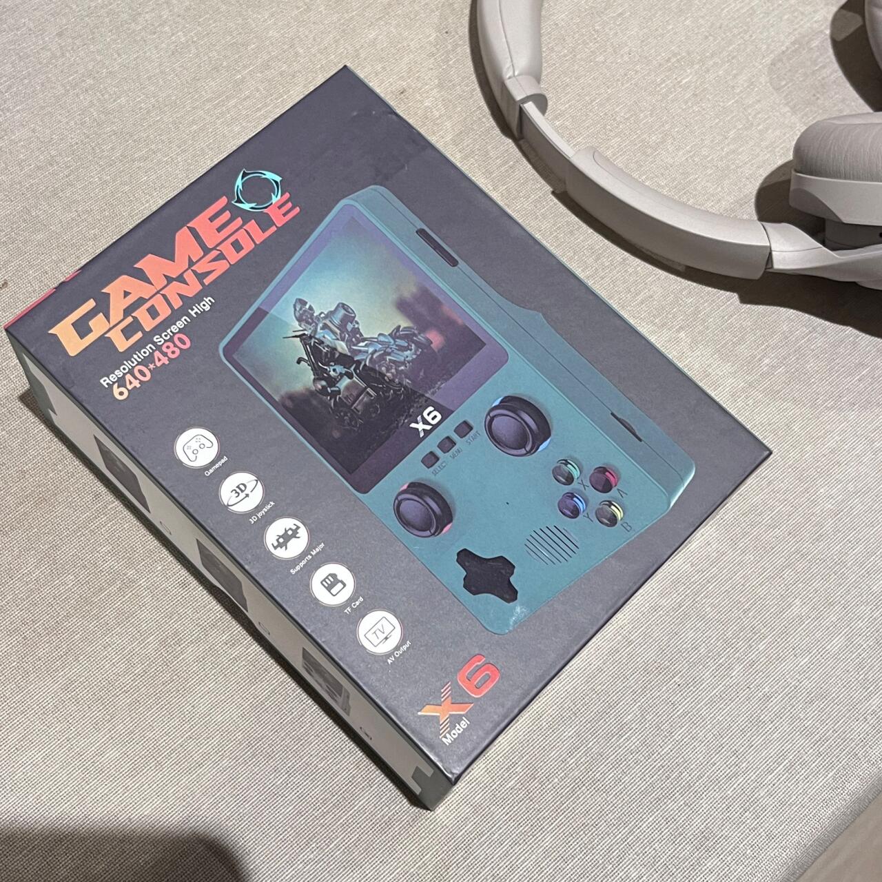 RetroCase Pro™ - Consola Retro Portátil con Estuche Premium DE REGALO